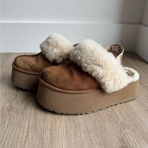 UGG Funkette Suede Platform Clogs